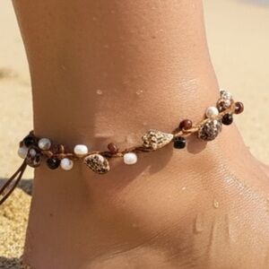 Mini Sea Shell Macrame Anklet – Light Brown Adjustable Beach Boho Jewelry